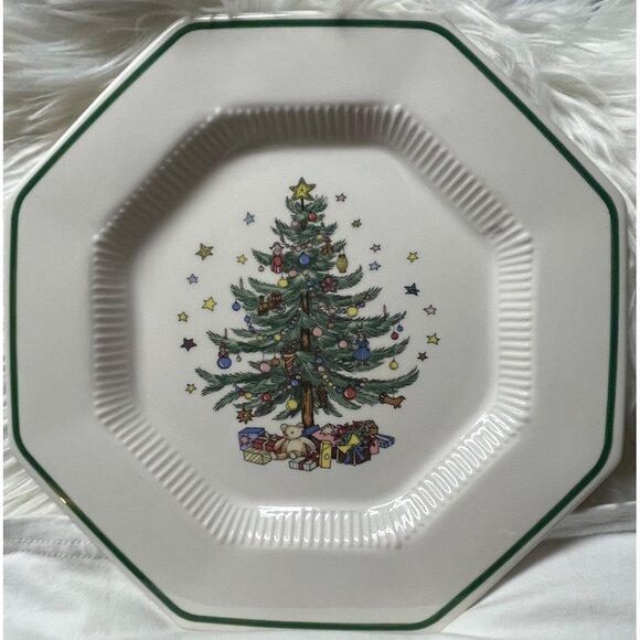Christmastime Nikko Octagon Dinner Plates Set of 2  Christmas Tree 10 7/8" - Picture 2 of 10